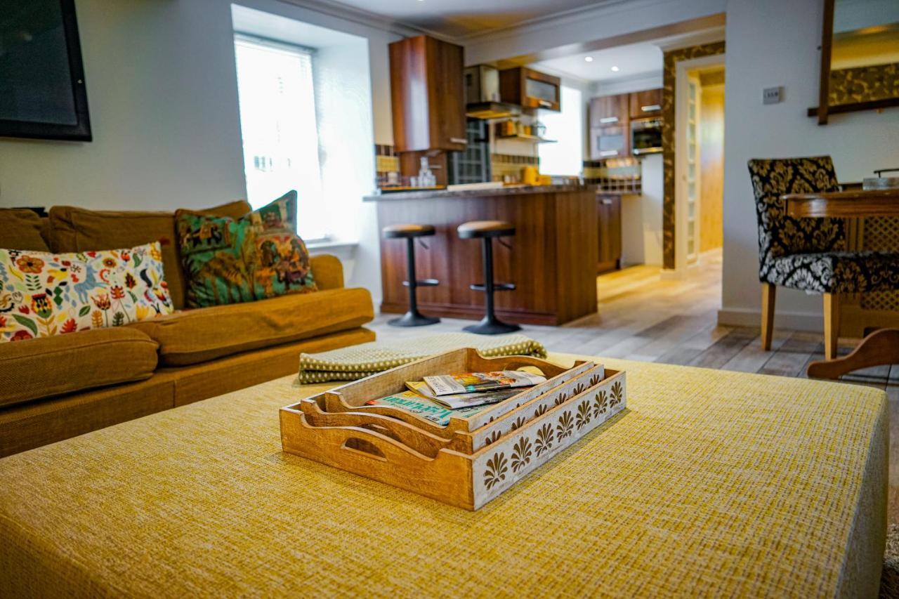 Beautiful Listed Flat With Private Garden, Birnam Appartement Buitenkant foto