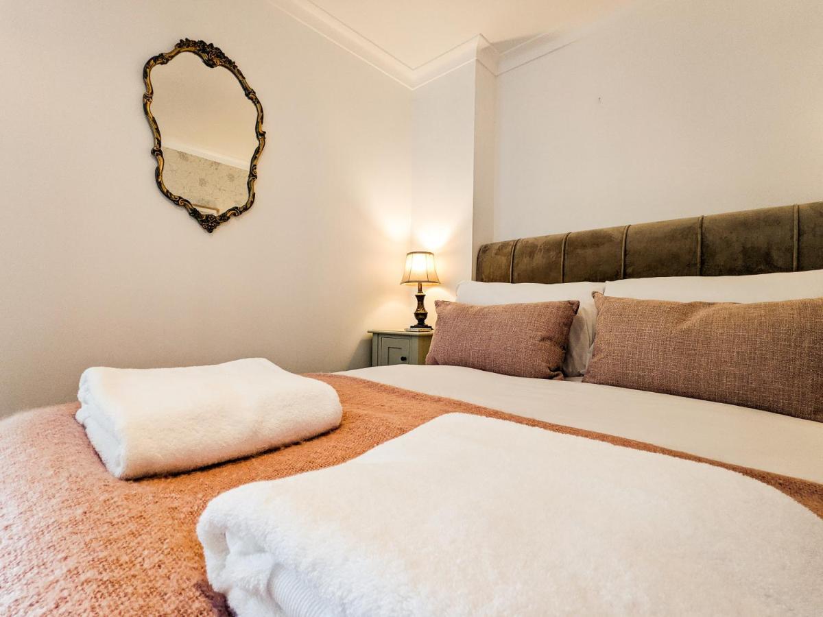 Beautiful Listed Flat With Private Garden, Birnam Appartement Buitenkant foto